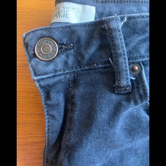 TOPSHOP Petite ripped Jamie Skinny Jeans in black - Picture 7 of 9